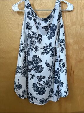 Ann Taylor White Sleeveless Tank with Black Floral Print